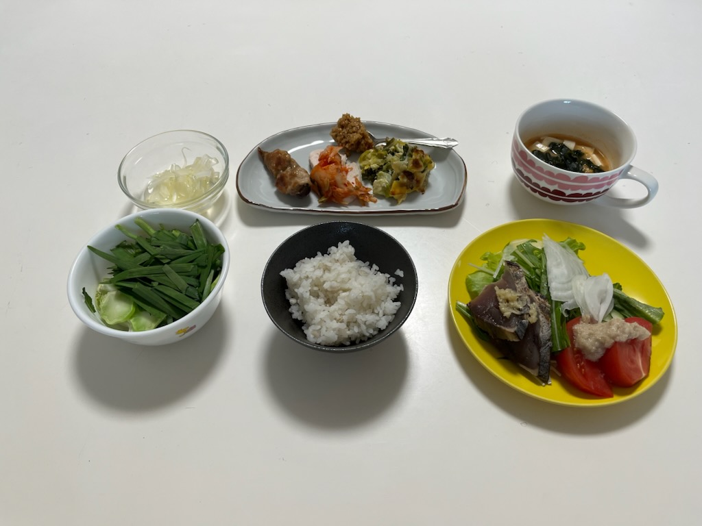 小皿に盛った料理
