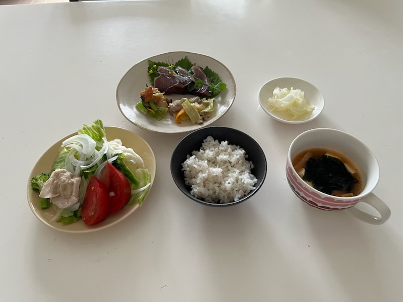 小皿に盛った料理
