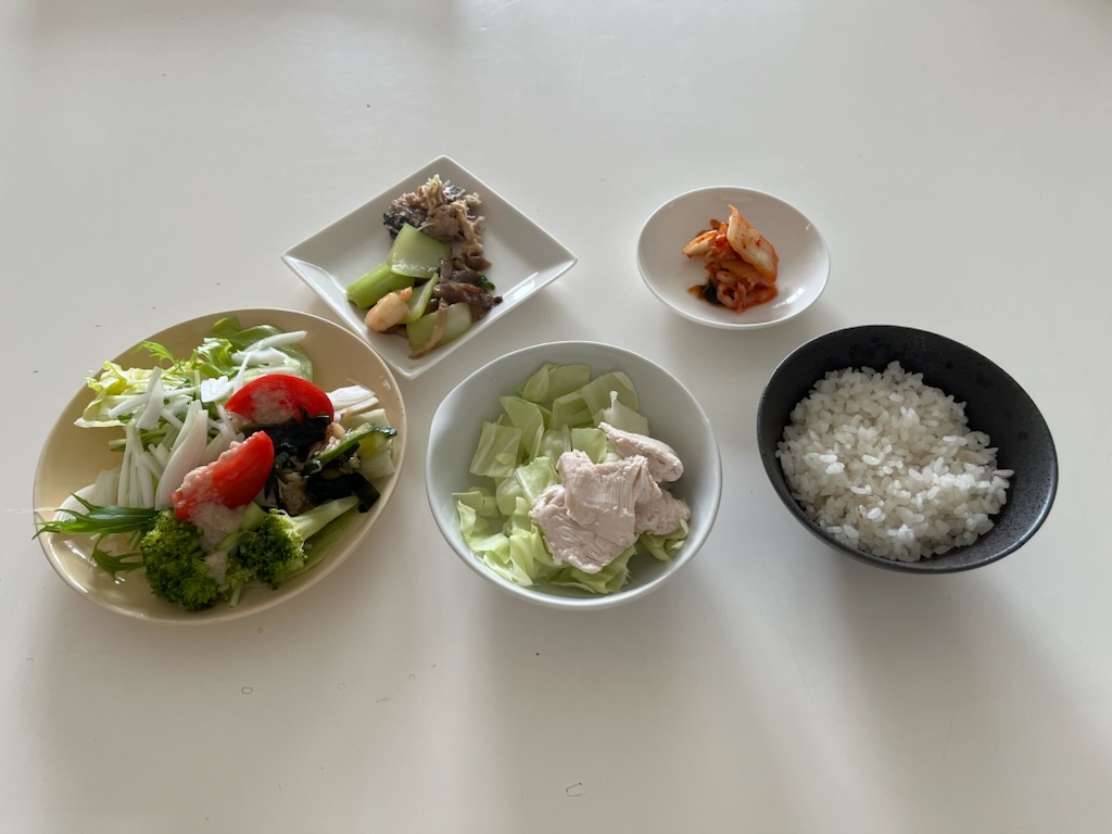 小皿に盛った料理