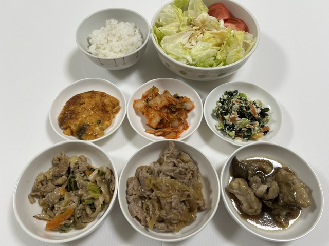 小皿に盛った料理