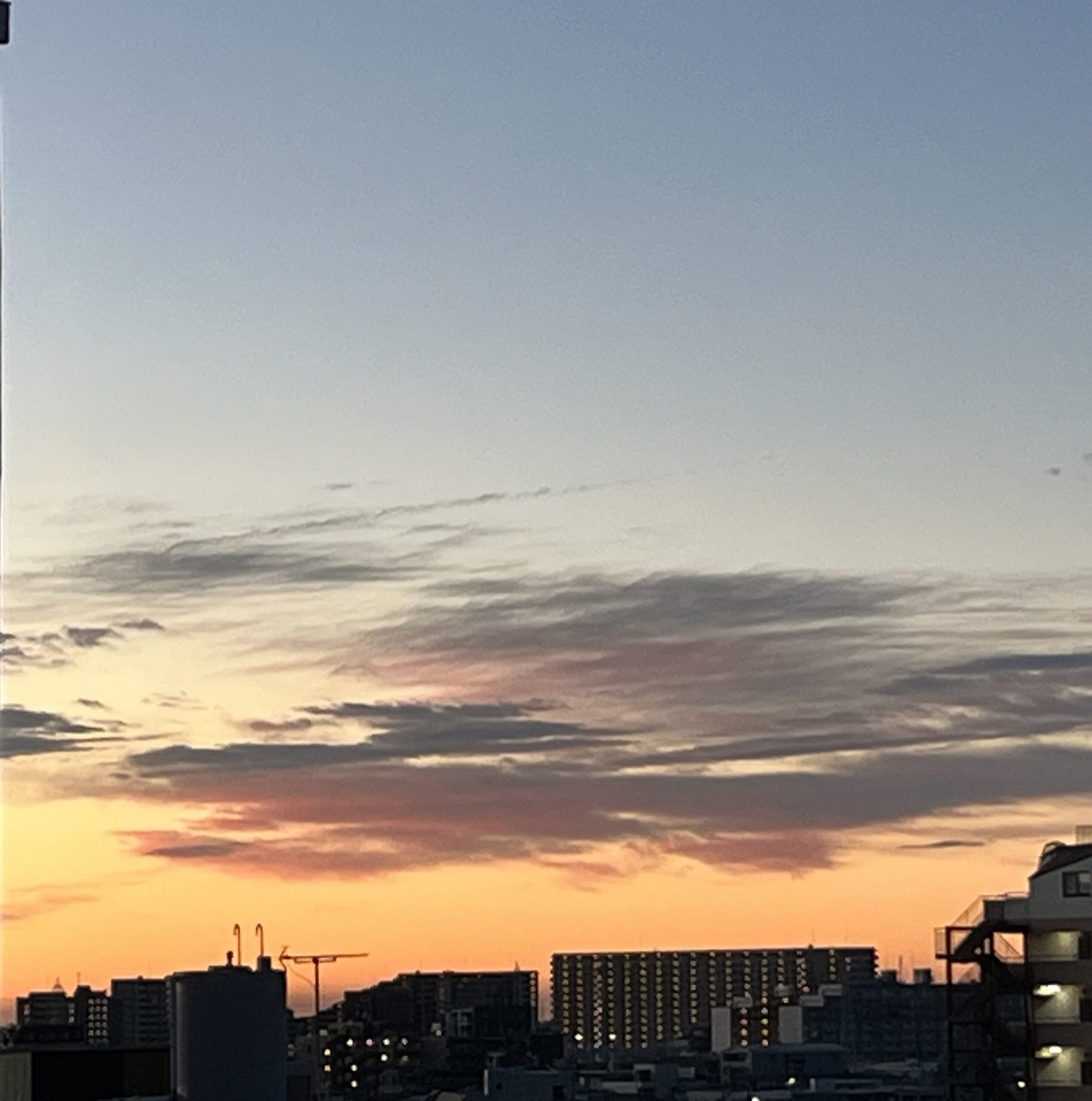 朝の空