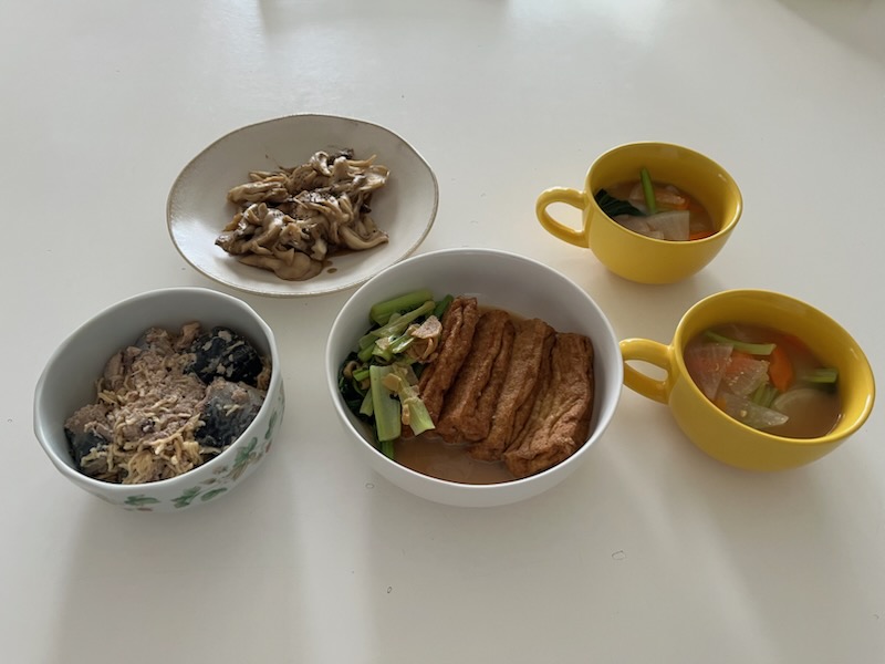 さば缶切干、舞茸炒め、厚揚げと小松菜の煮物、みそ汁
