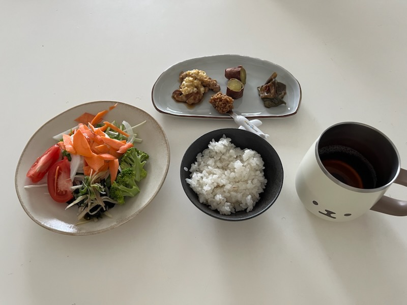 小皿に盛った料理