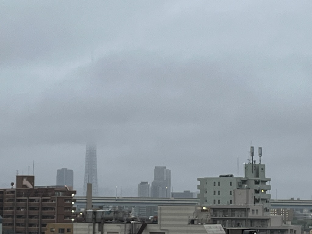 朝の空