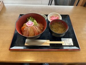 海鮮丼