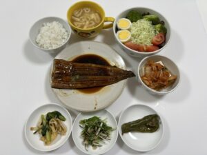 小皿に盛った料理