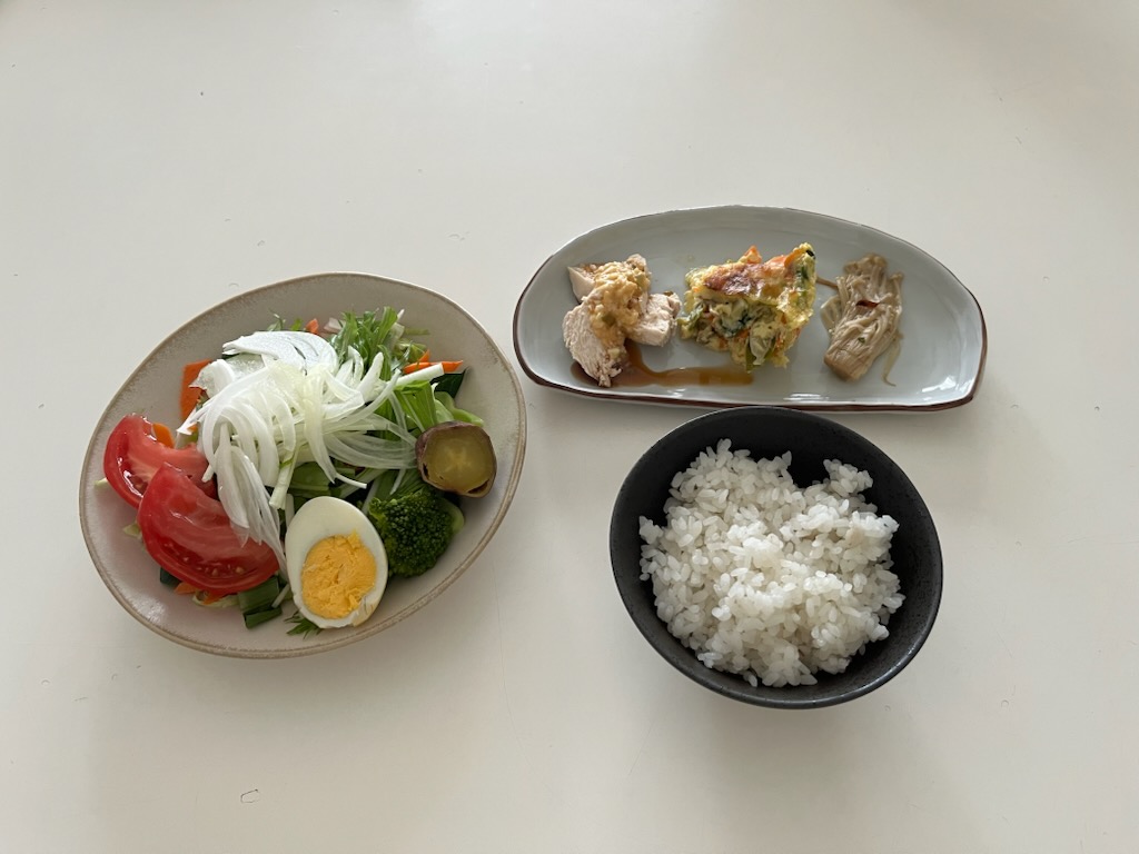 小皿に盛った料理