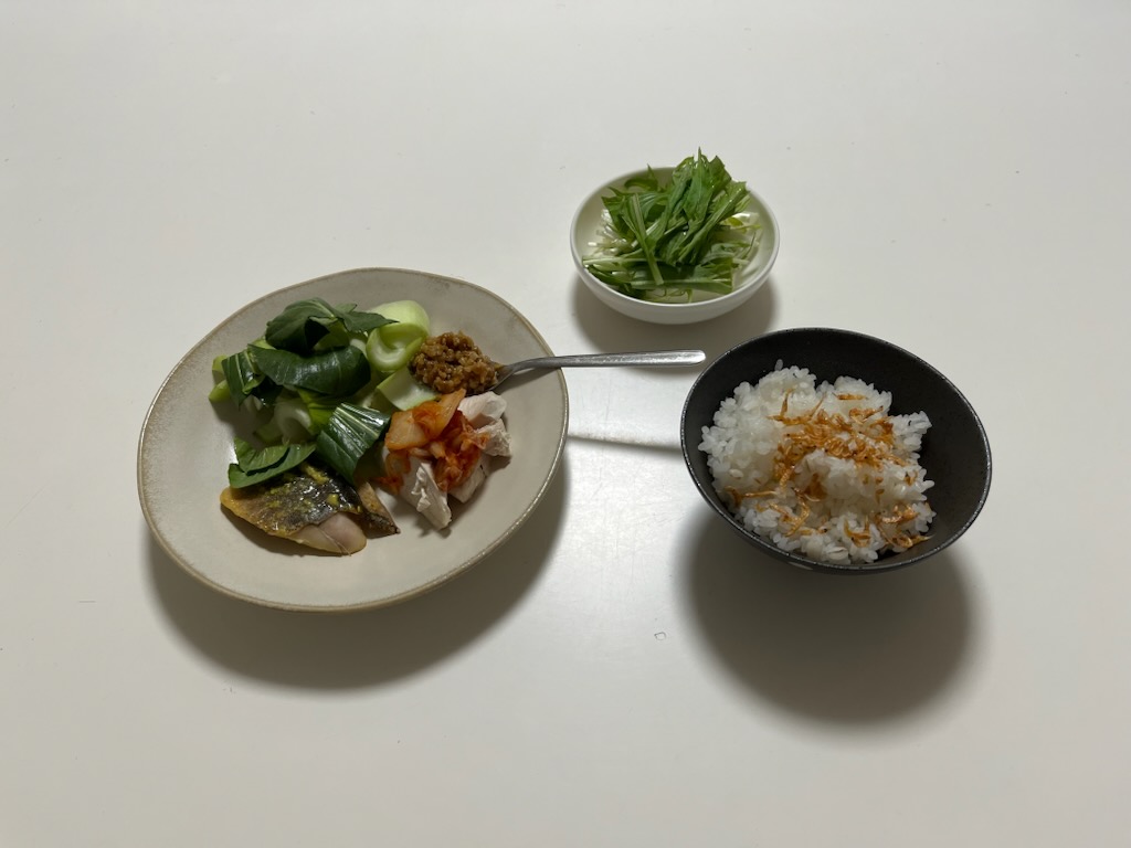 小皿に盛った料理