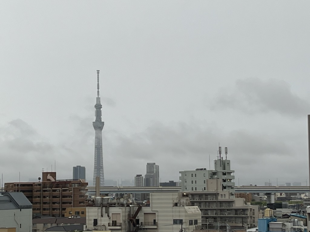 朝のスカイツリー
