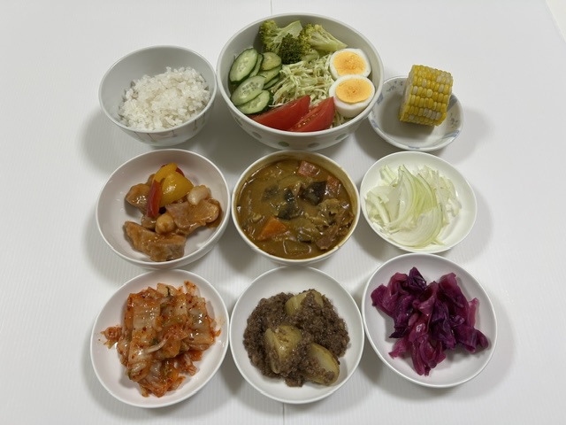 小皿に盛った料理