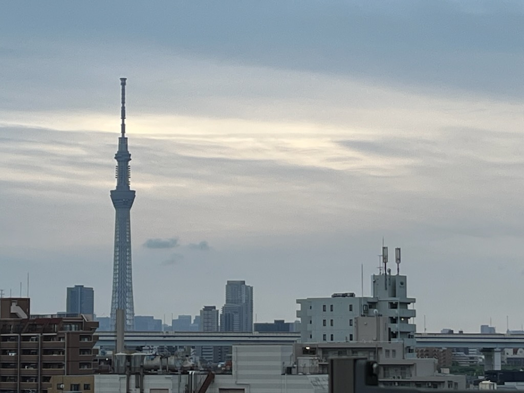 朝のスカイツリー
