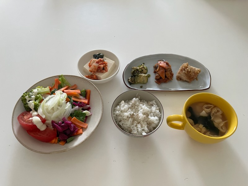 小皿に盛った私の夕ご飯