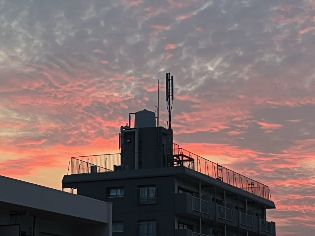 朝の空