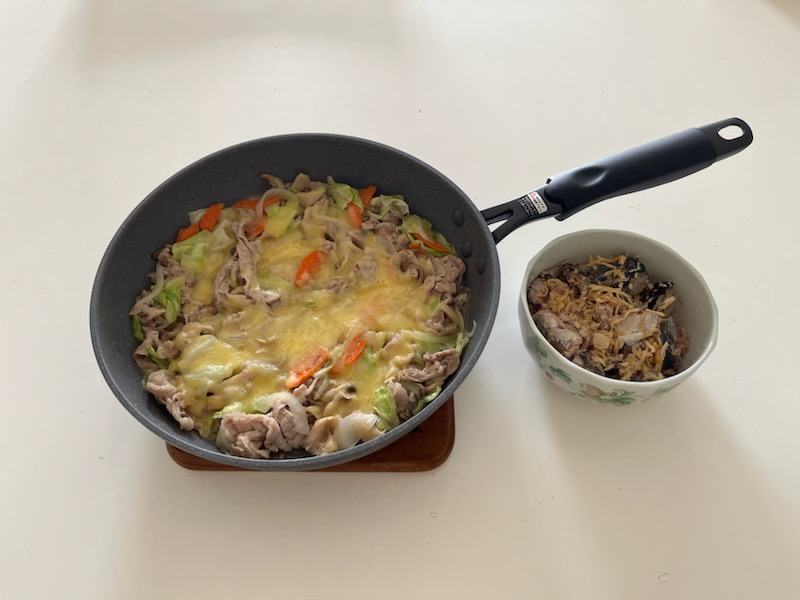 豚と野菜のチーズ焼き、さば缶切干。
