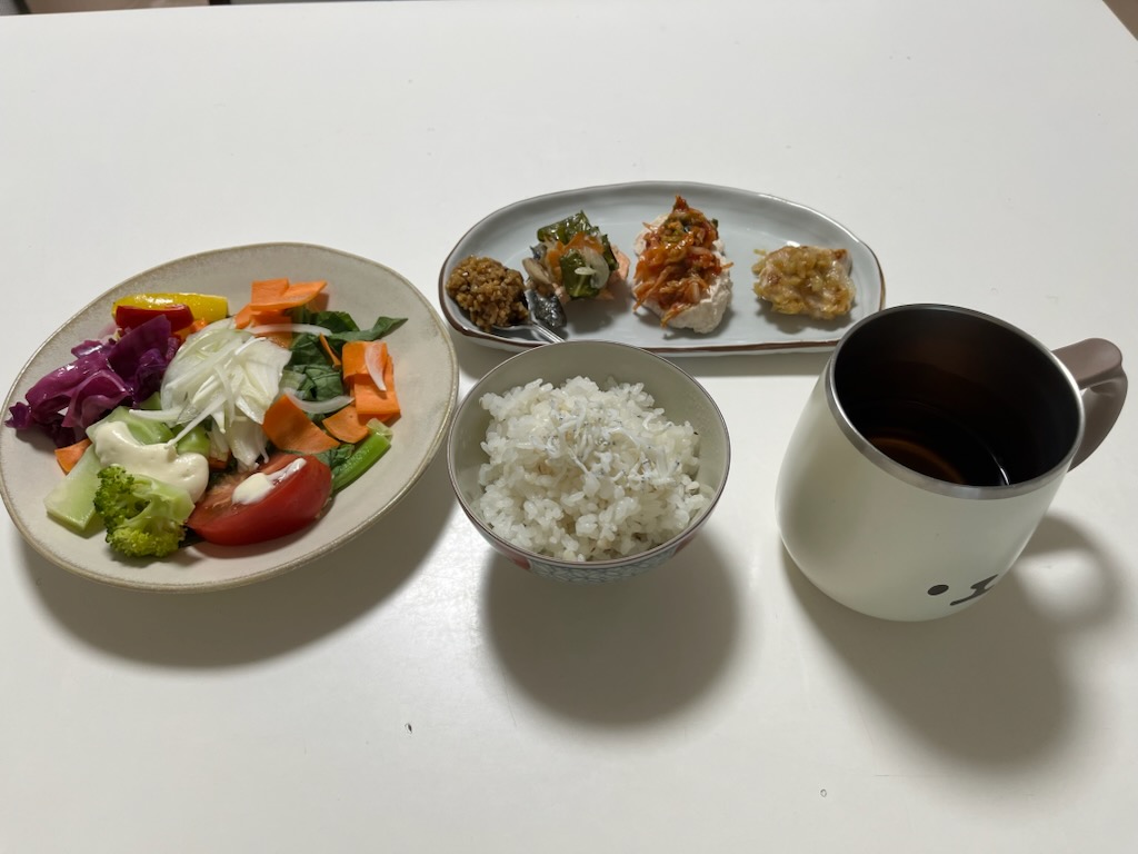 小皿に盛った私の夕ご飯