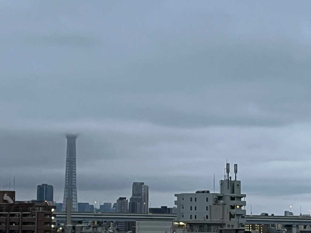 朝のスカイツリー