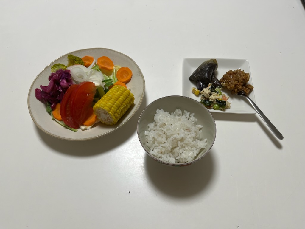 小皿に盛った私の夕ご飯