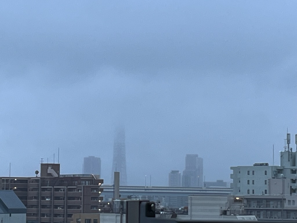 朝の空