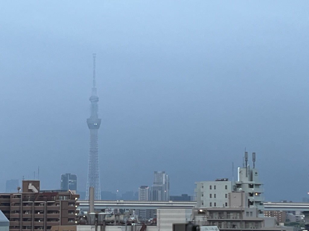 朝の空