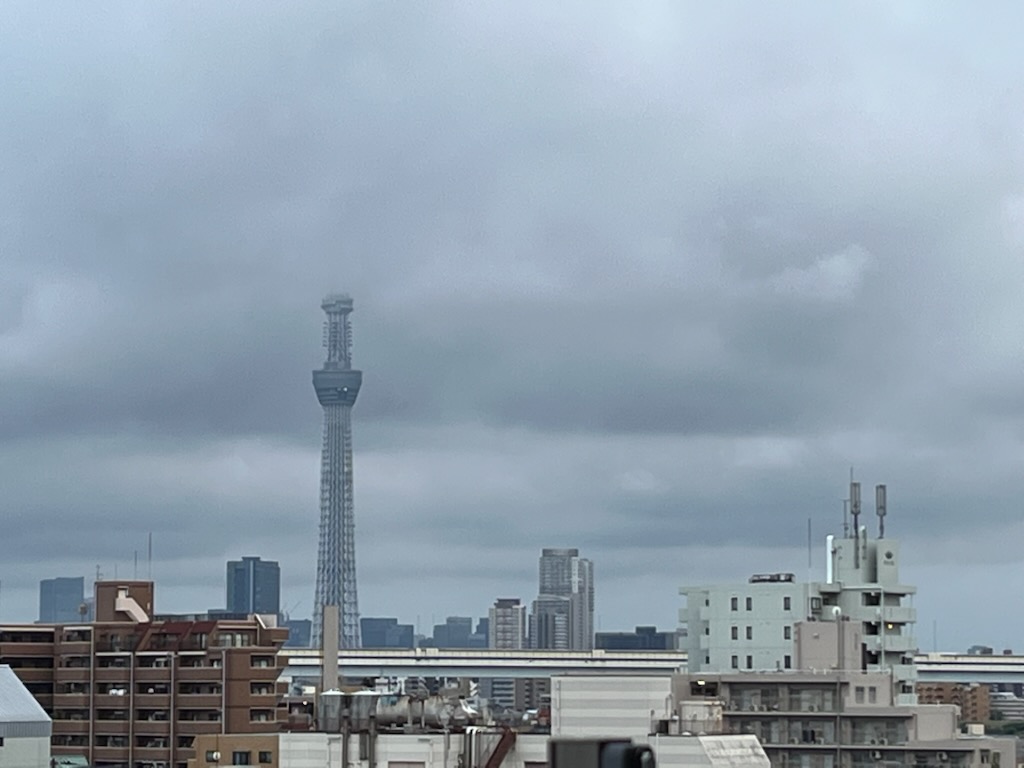 朝のスカイツリー