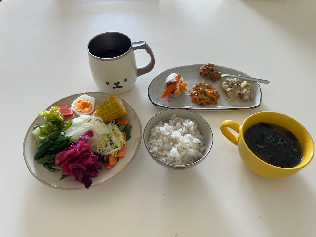 小皿に盛った料理 私の昼ご飯