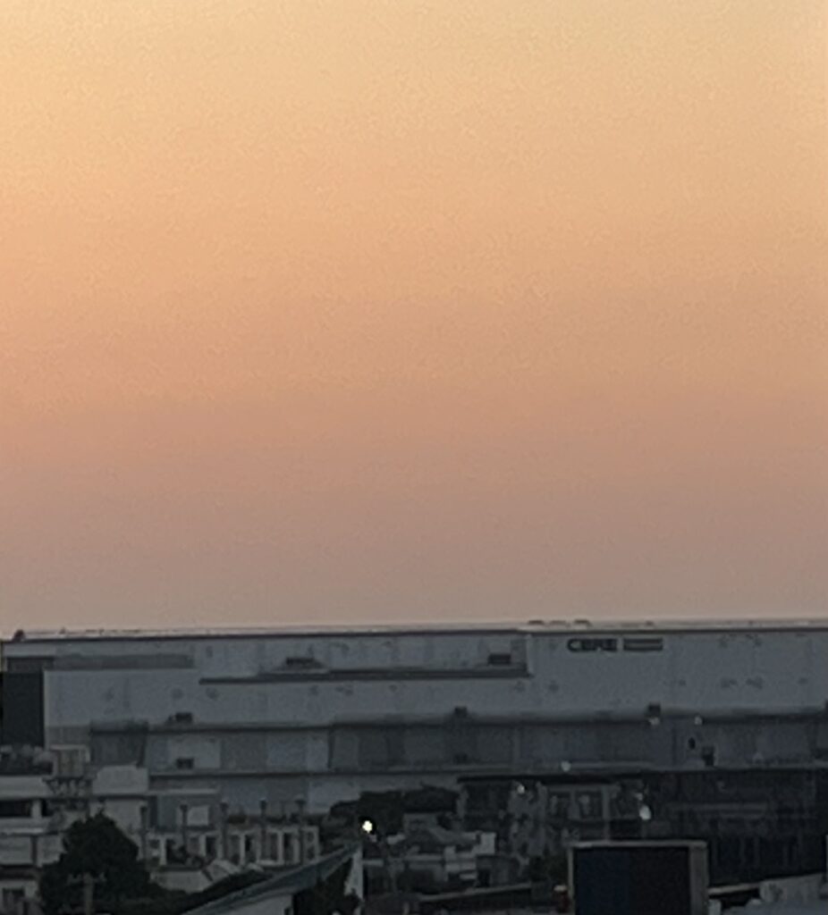 朝焼け色の空
