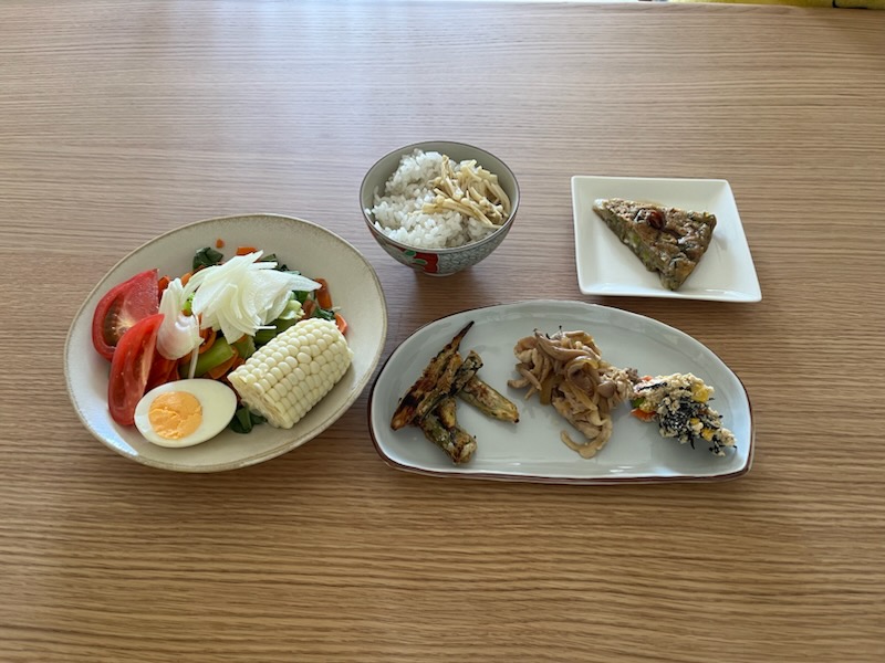 小皿に盛った私の昼ご飯