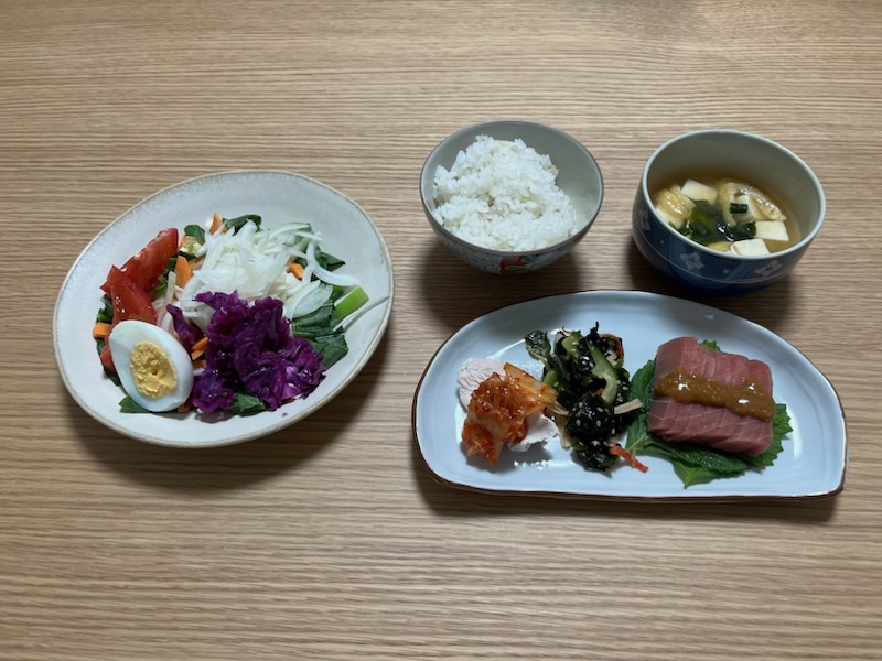 小皿に盛った料理