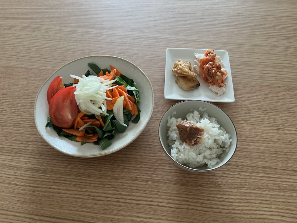小皿に盛った私の夕ご飯
