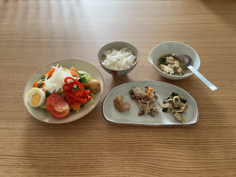 小皿に盛った私の昼ご飯