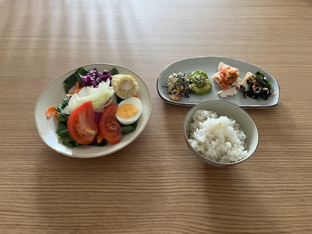 小皿に盛った私の昼ご飯