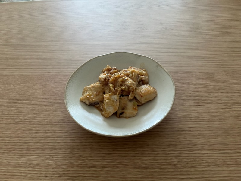 カジキマグロのにんにくねぎソース