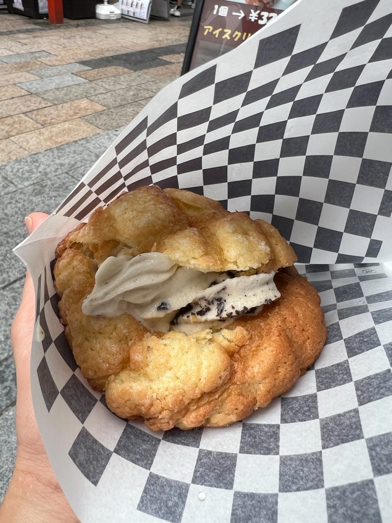 アイスサンドメロンパン