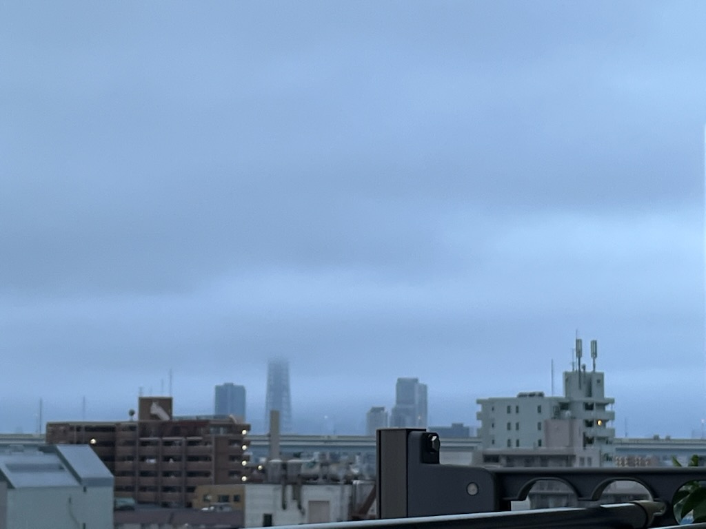 朝の空