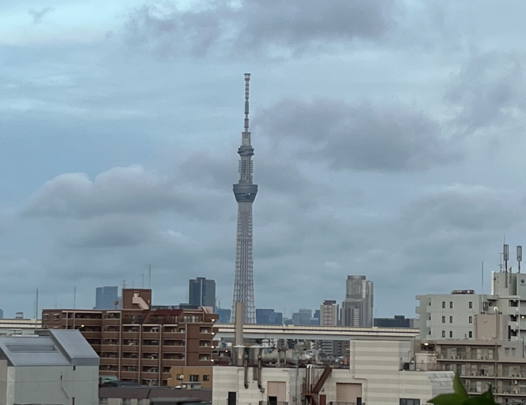 朝のスカイツリー