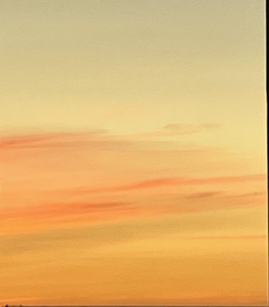 朝の東の空