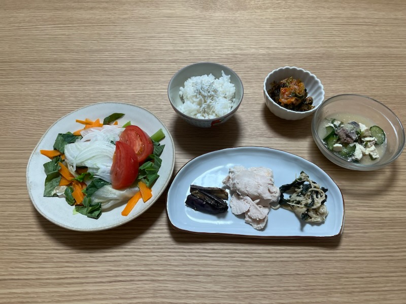 小皿に盛った私の夕ご飯