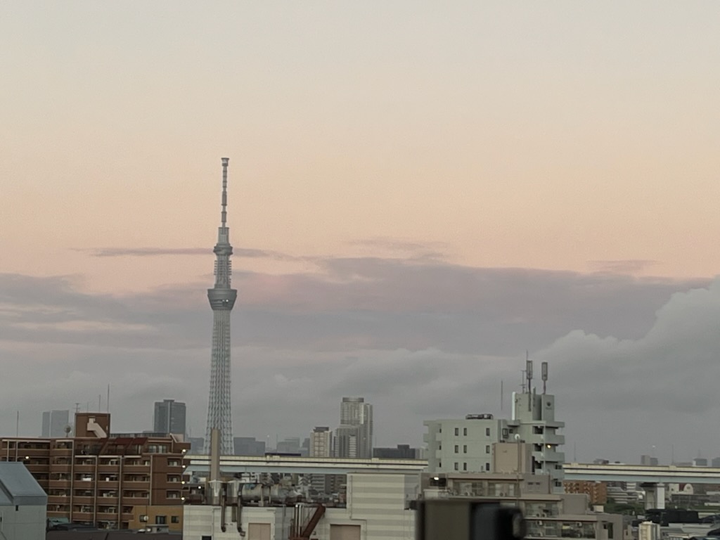 朝のスカイツリー