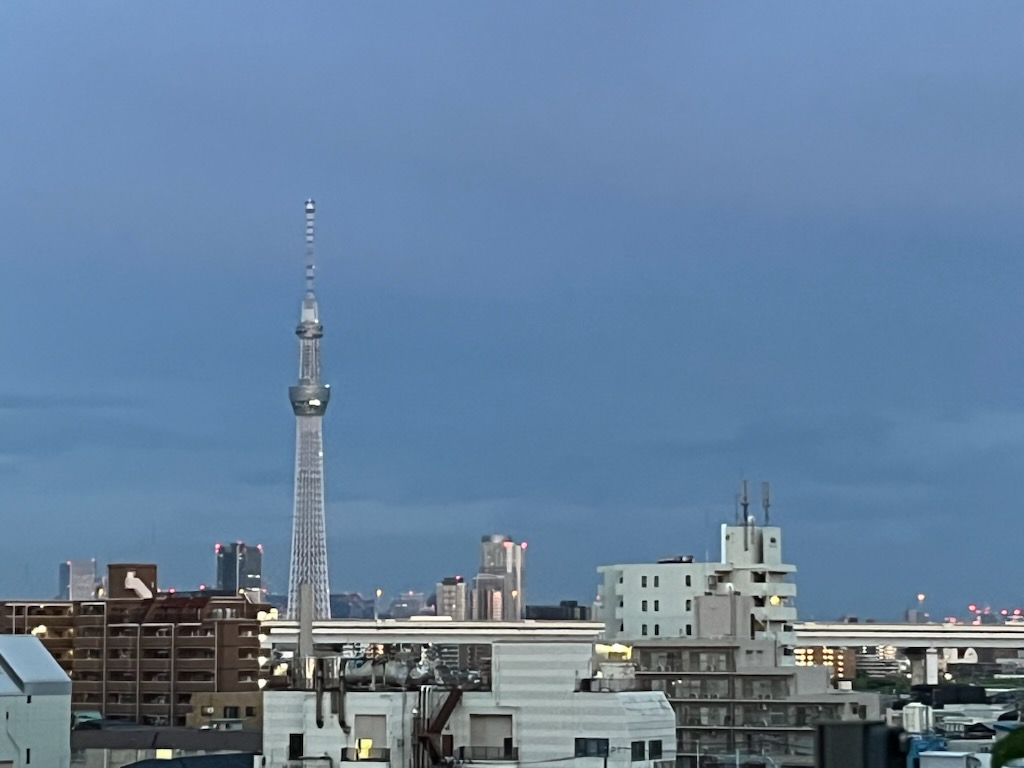 朝のスカイツリー