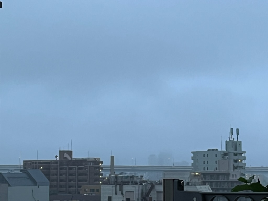 朝の空