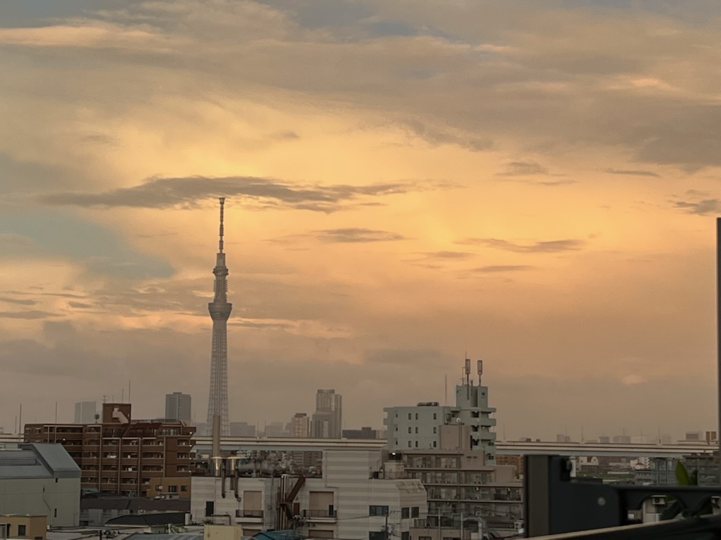 朝のスカイツリー