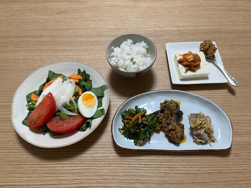 小皿に盛った私の夕ご飯