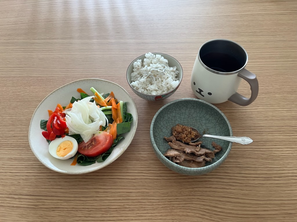 小皿に盛った私の昼ご飯
