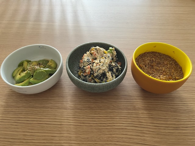 やみつきアボカド、豆腐とひじきのカラフルサラダ、納豆麹