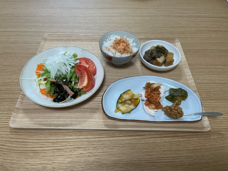 小皿に盛った私の夕ご飯