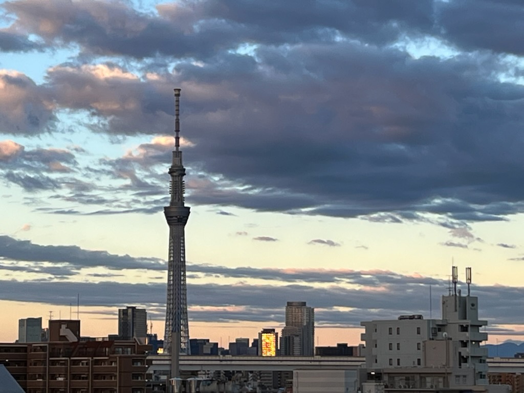 朝のスカイツリー