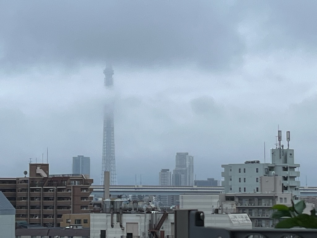 朝のスカイツリー