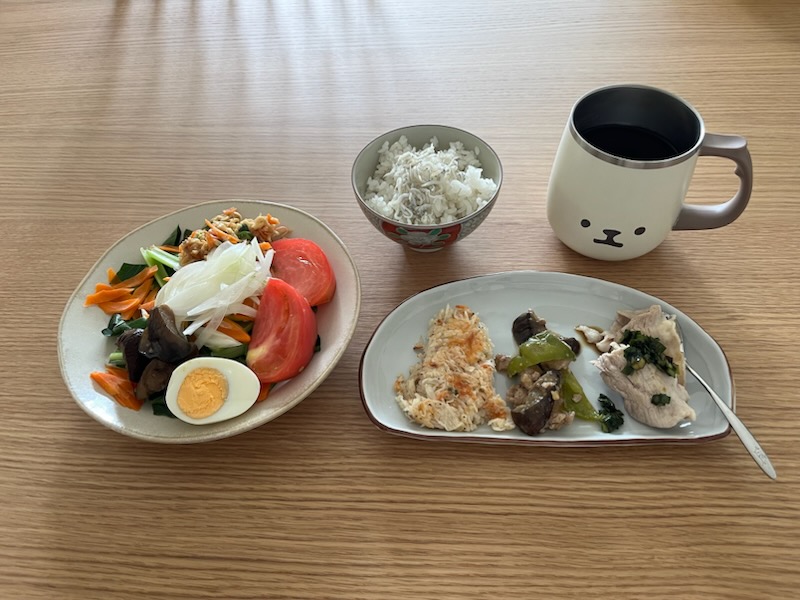 小皿に盛った私の昼ご飯