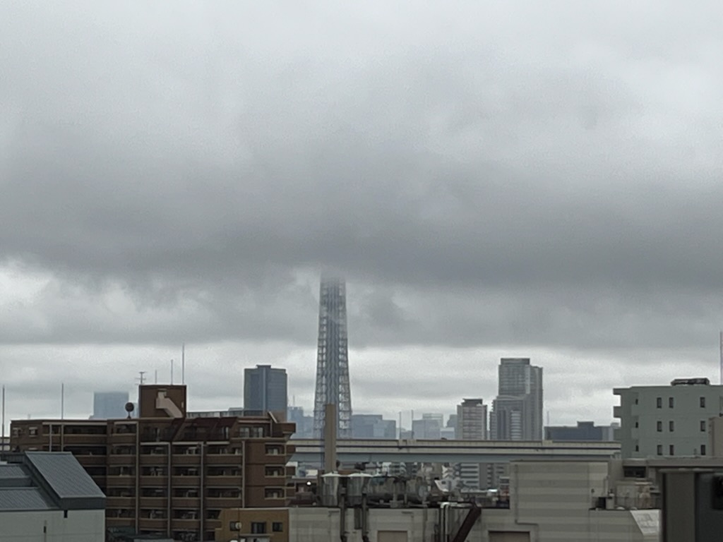 朝のスカイツリー