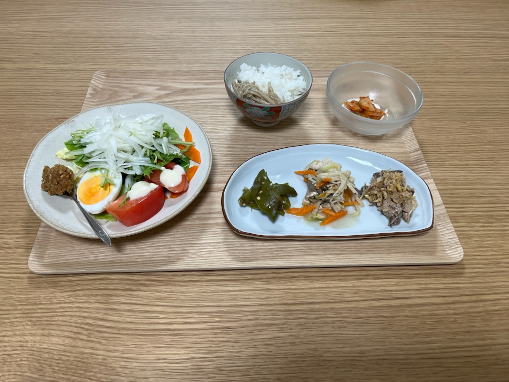 小皿に盛った私の夕ご飯